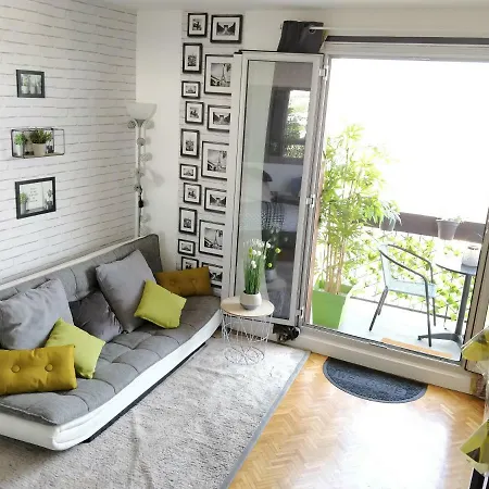 Le Parisien T1: Antony-berny Balcony Near Orly Apartment